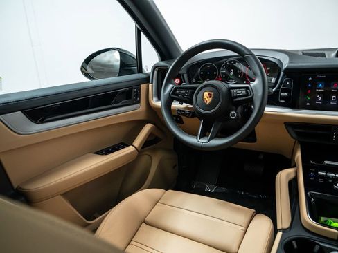 New 2026 Porsche Cayenne E-Hybrid AWD/4WD image 25