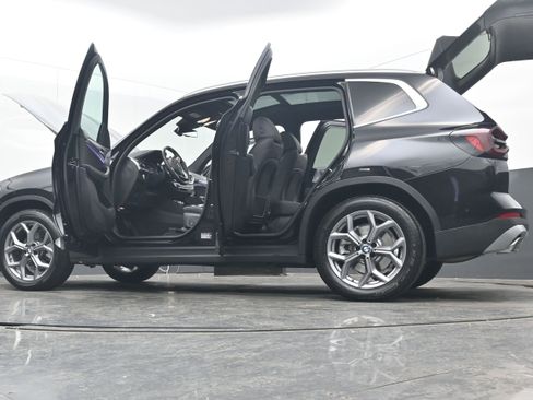 Used 2023 BMW X3 xDrive30i w/ Convenience Package image 49