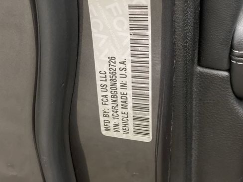 Used 2022 Jeep Grand Cherokee L Limited w/ Luxury Tech Group II AWD/4WD image 29