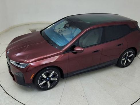 Used 2023 BMW iX xDrive50 w/ Premium Package image 83