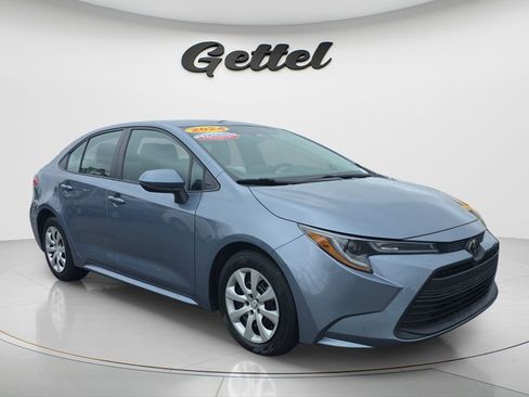 Used 2024 Toyota Corolla LE FWD image 3