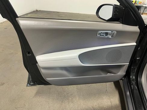 Used 2023 Hyundai Ioniq 6 SEL RWD image 25
