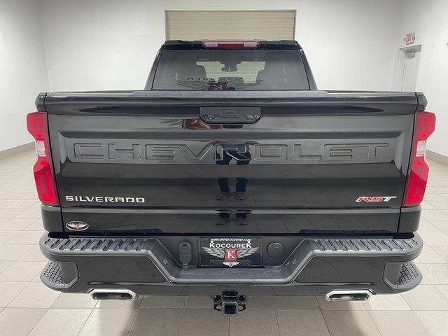 Used 2023 Chevrolet Silverado 1500 RST w/ Z71 Off-Road Package AWD/4WD image 5