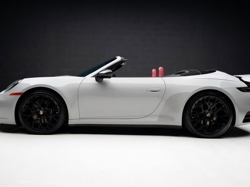 Used 2021 Porsche 911 Carrera S RWD image 19
