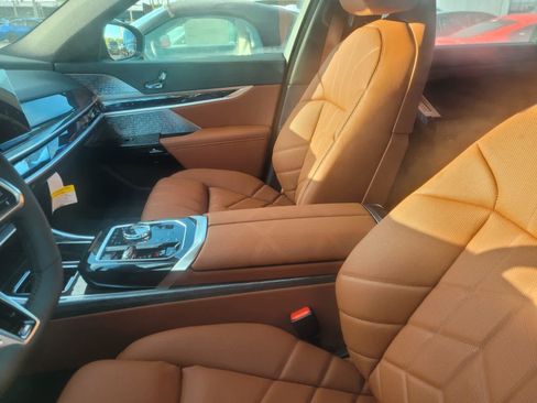 New 2026 BMW 740i xDrive w/ Executive Package image 4