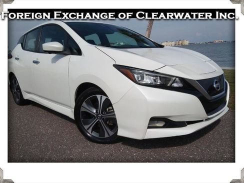 Used 2020 Nissan Leaf SV w/ SV Technology Package FWD image 1