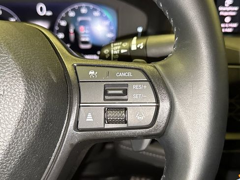 Used 2023 Honda Accord Sport image 30