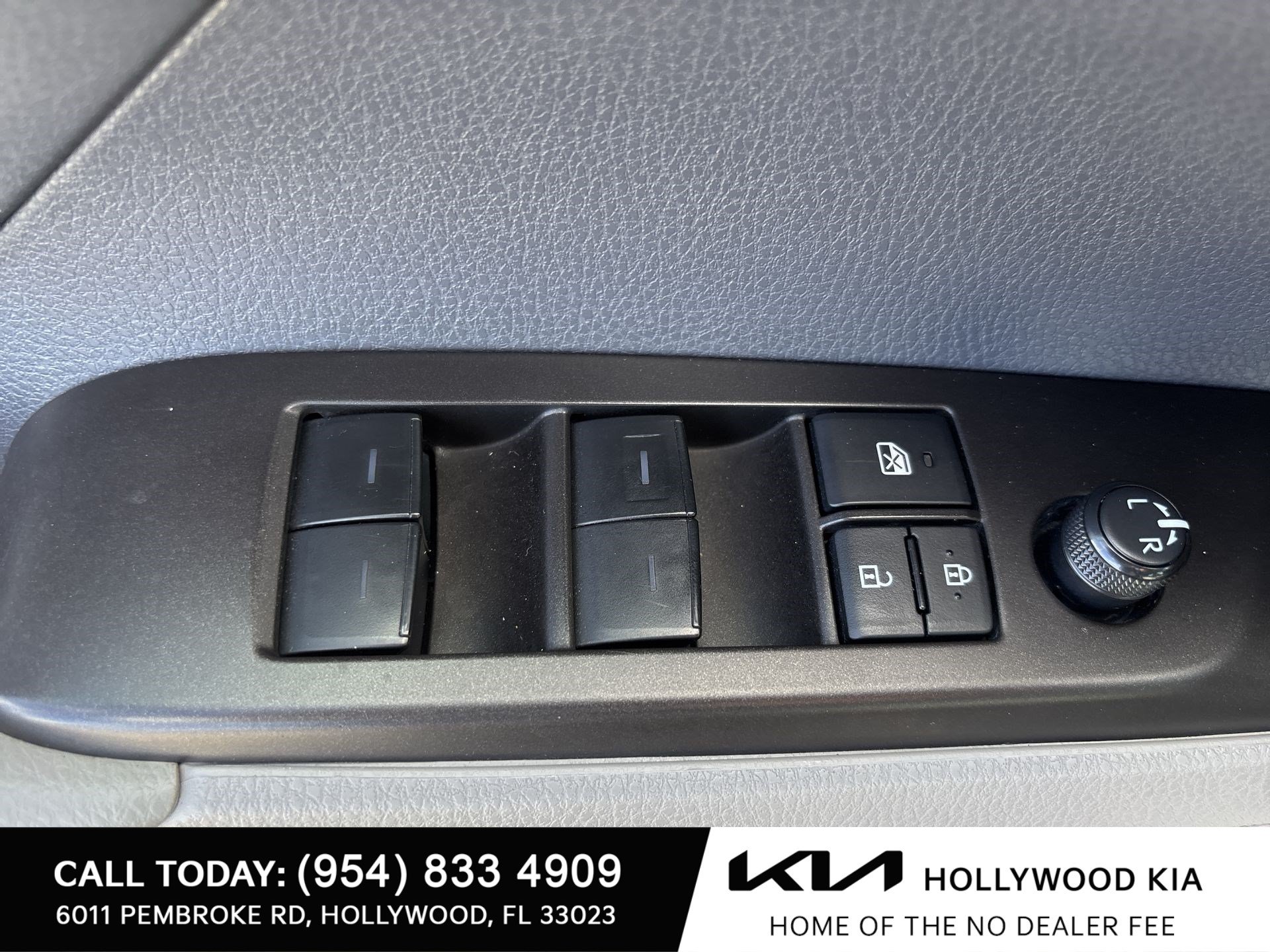 Used 2022 Toyota Camry LE FWD image 15