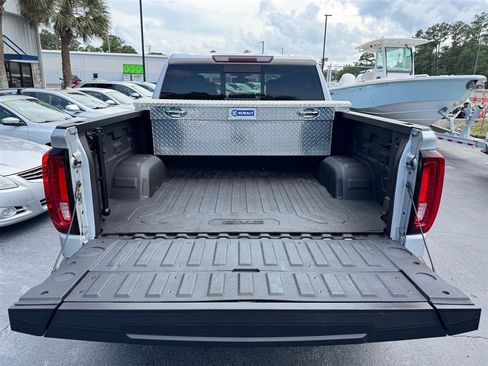 Used 2021 GMC Sierra 1500 SLT w/ SLT Premium Plus Package AWD/4WD image 10