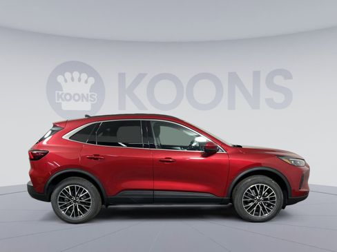 New 2026 Ford Escape SE w/ PHEV Premium Package image 8