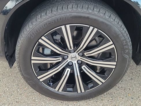 Used 2023 Volvo XC90 B5 Core AWD/4WD image 7