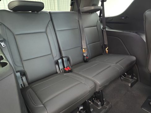 Used 2022 Chevrolet Tahoe Z71 w/ Luxury Package image 12