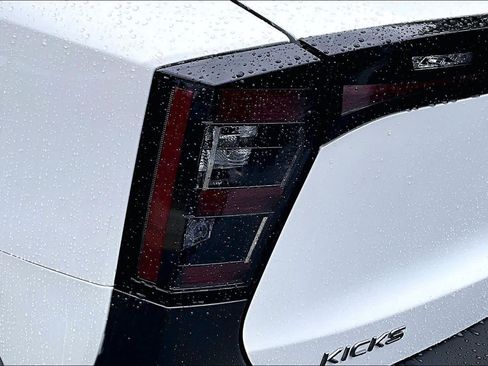 New 2026 Nissan Kicks SV w/ SV Premium Package FWD image 14