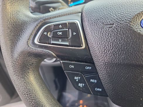 Used 2017 Ford Escape SE FWD image 29