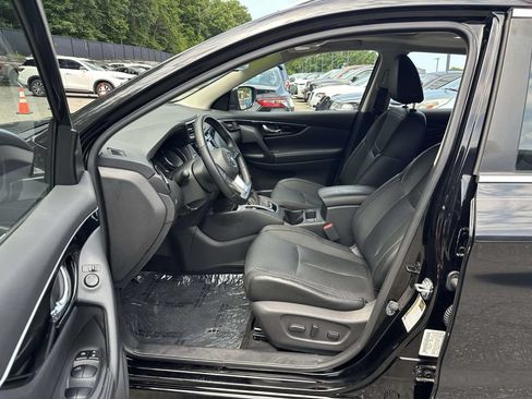 Used 2018 Nissan Rogue Sport SL w/ SL Premium Package AWD/4WD image 16