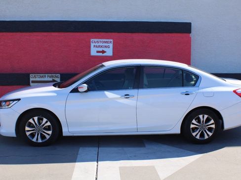 Used 2014 Honda Accord LX image 2