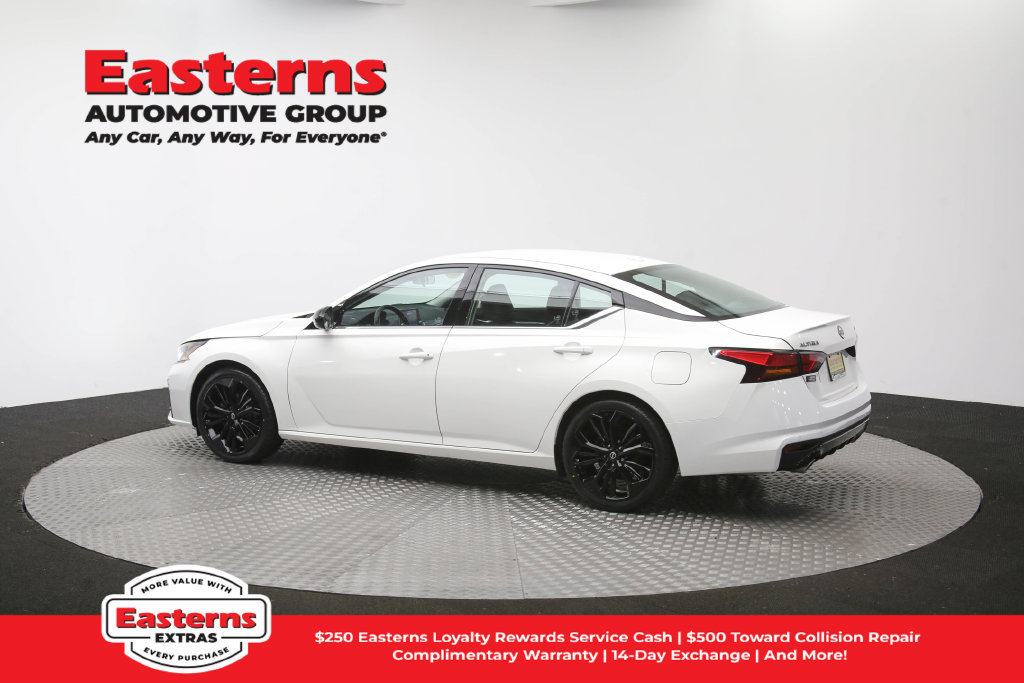 Used 2024 Nissan Altima 2.5 SR FWD image 59