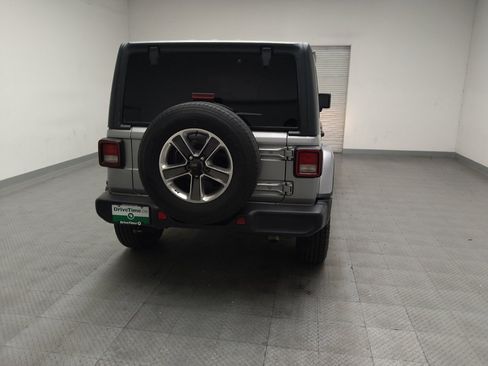Used 2020 Jeep Wrangler Unlimited Sahara AWD/4WD image 7