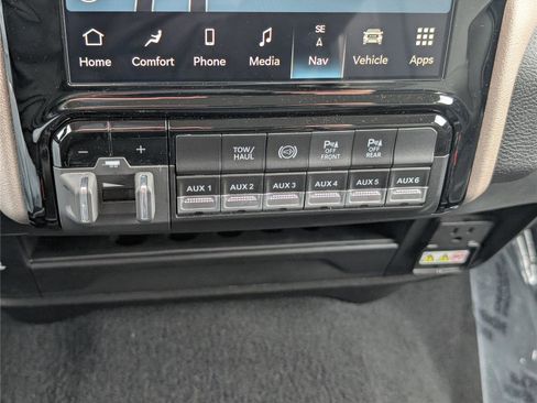 Used 2024 RAM 2500 Laramie image 29