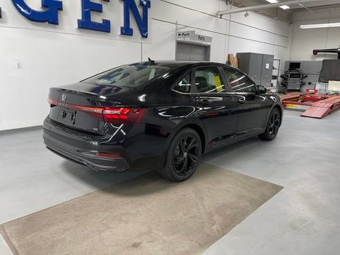 New 2026 Volkswagen Jetta SE FWD image 4
