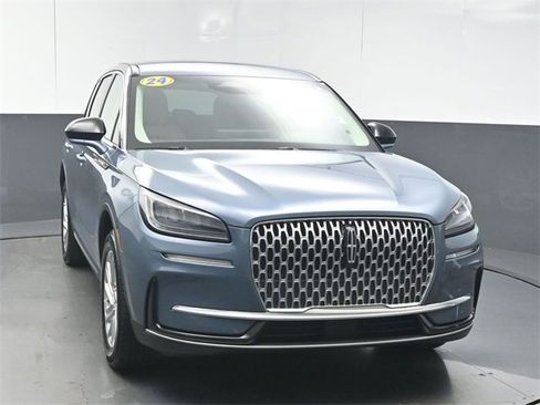 Used 2024 Lincoln Corsair FWD image 3
