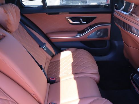 Used 2022 Mercedes-Benz S 580 4MATIC Sedan image 18