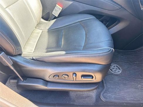 Used 2021 Buick Enclave Avenir w/ Avenir Technology Package image 16
