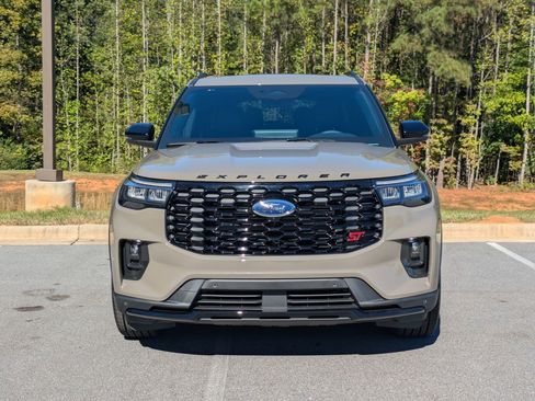 New 2026 Ford Explorer ST w/ Sun And Sound Package image 7