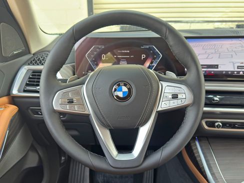 Used 2024 BMW X7 xDrive40i AWD/4WD image 22