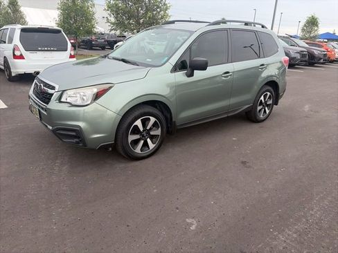 Used 2017 Subaru Forester 2.5i w/ Alloy Wheel Package AWD/4WD image 2