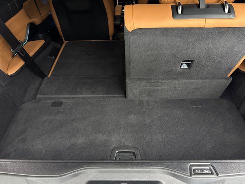 Used 2024 BMW X7 xDrive40i w/ M Sport Package image 35