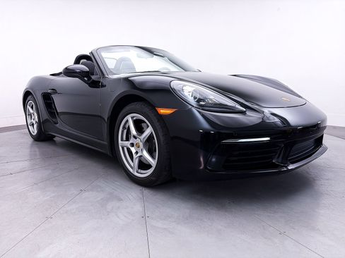 Used 2019 Porsche 718 Boxster RWD image 9