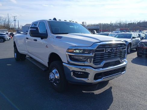 New 2026 RAM 3500 Tradesman AWD/4WD image 8