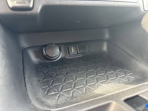 Used 2022 Toyota RAV4 LE image 26