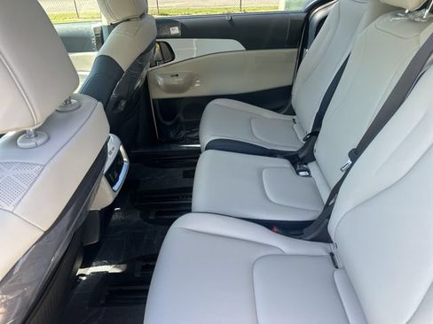 New 2026 Kia Carnival SX w/ SX Dark Edition Package FWD image 15