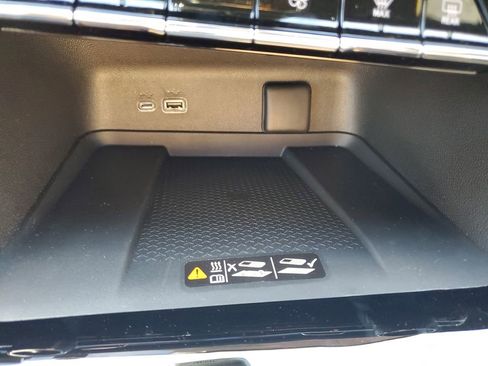 New 2026 Chevrolet Traverse RS image 30