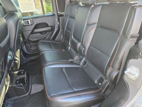 Used 2021 Jeep Gladiator Mojave image 16