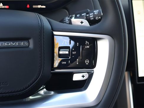 New 2025 Land Rover Range Rover SE image 21