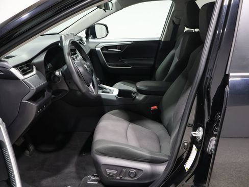 Used 2024 Toyota RAV4 XLE image 9