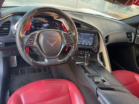 Used 2019 Chevrolet Corvette Stingray w/ Carbon Flash Badge Package image 9