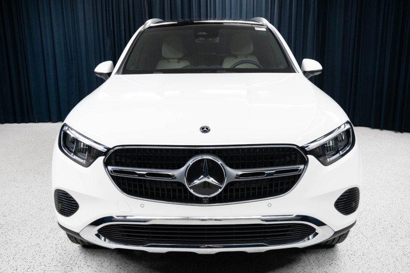 New 2027 Mercedes-Benz GLC 300 image 2