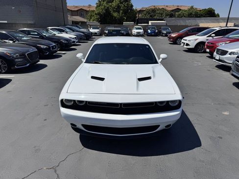 Used 2018 Dodge Challenger SXT RWD image 11