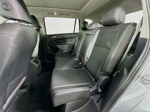 Used 2020 Volkswagen Tiguan SE image 24