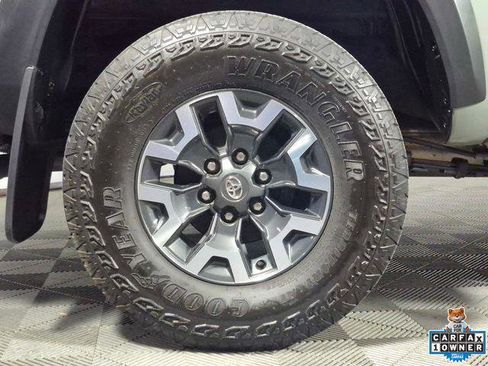 Certified 2023 Toyota Tacoma TRD Off-Road AWD/4WD image 25