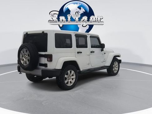 Used 2017 Jeep Wrangler Unlimited Sahara w/ Max Tow Package image 9