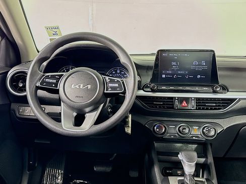 Used 2023 Kia Forte LXS w/ LXS Technology Package FWD image 12
