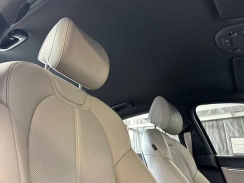 Used 2023 Genesis G70 2.0T RWD image 21