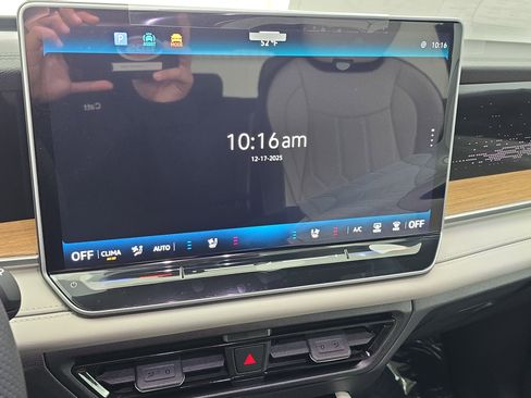 New 2026 Volkswagen Tiguan SEL R-Line image 20