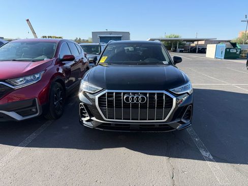 Used 2024 Audi Q3 2.0T Premium AWD/4WD image 2