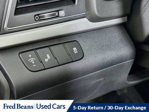Used 2017 Hyundai Elantra Limited FWD image 10